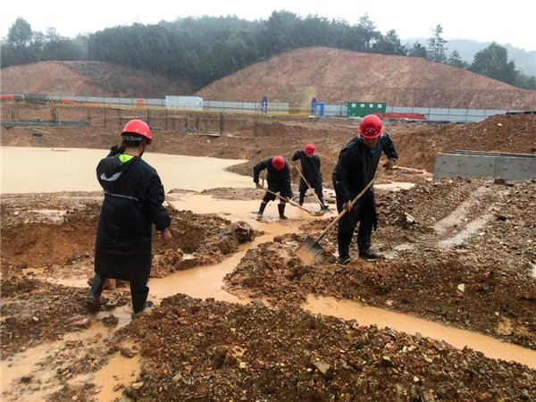 災后清理快速到位，重點項目及時復工——城投集團快速應(yīng)對災情