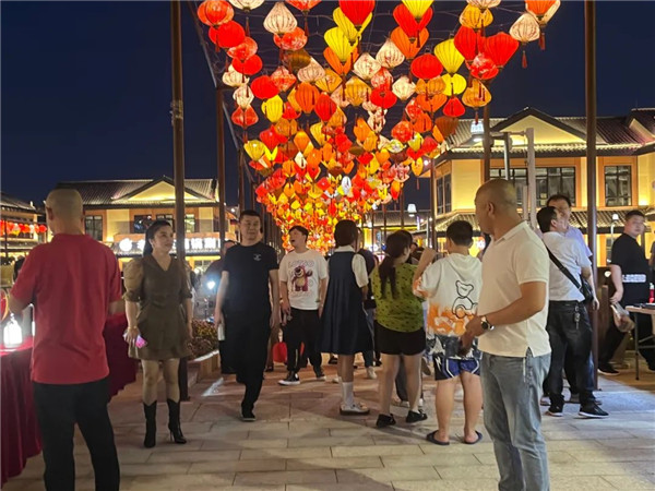 興商貿(mào) 促消費(fèi) 惠民生！景德鎮(zhèn)這里的夜市很火爆！